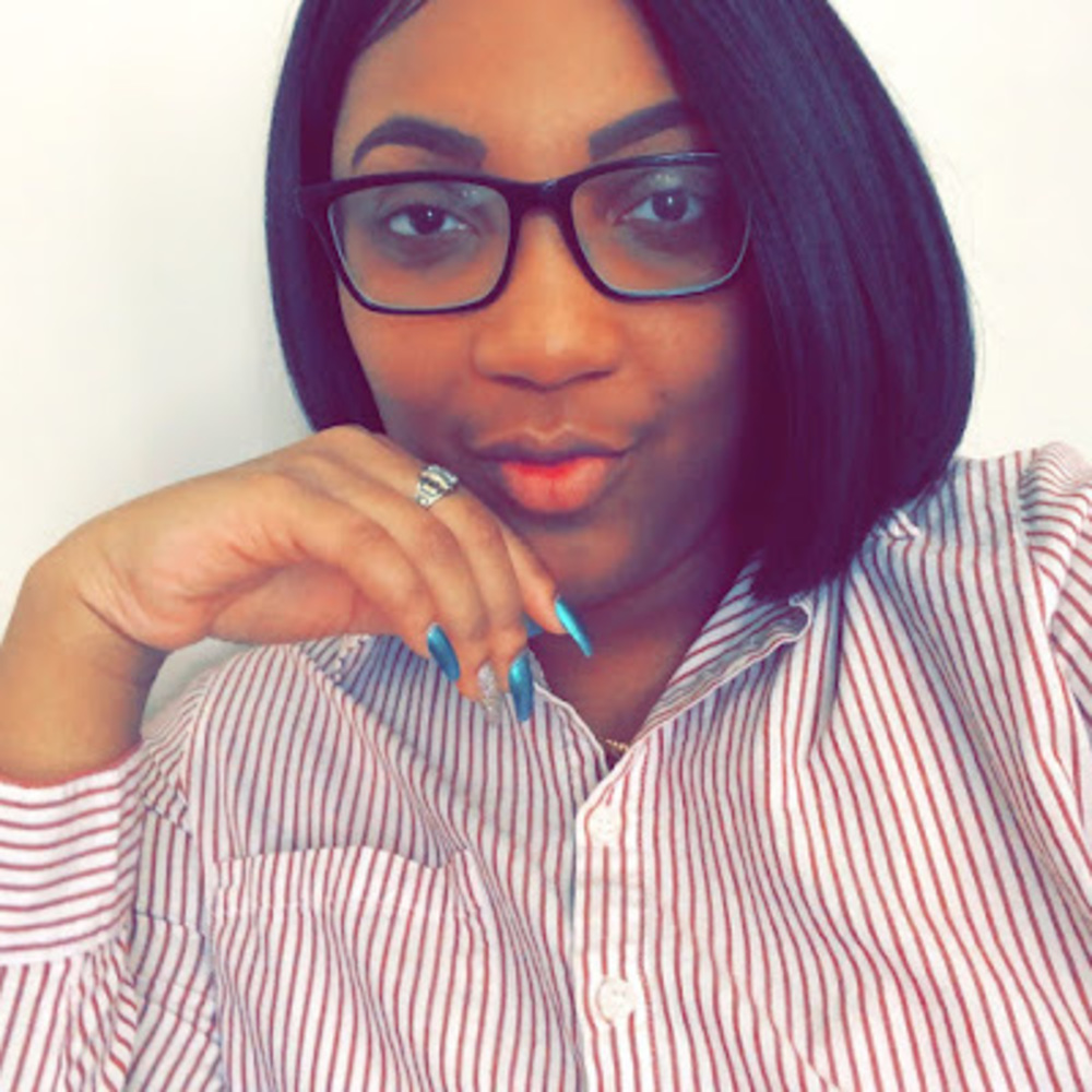 Meet your Posher, Ebony
